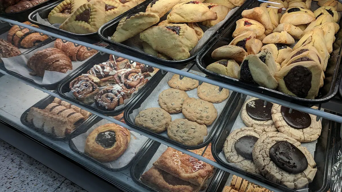 Ashers – bakery in Aviemore town centre